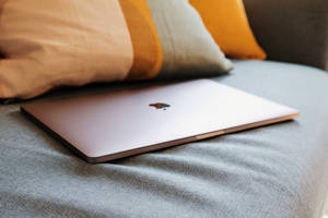 Giải phóng sáng tạo với không gian làm việc Mac thẩm mỹ — MacBook Pro Hình nền