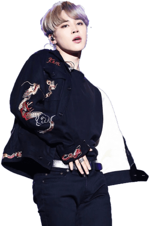 Jimin tạo dáng trong áo khoác thêu