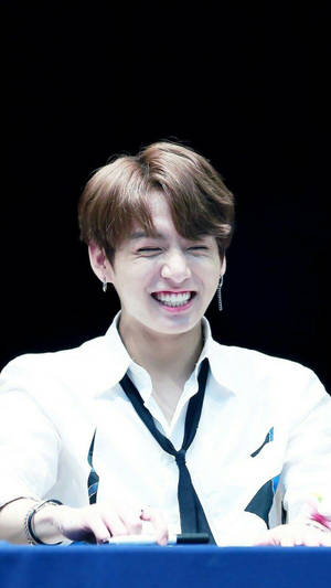 Jungkook BTS dễ thương cười tại fanmeet — Dễ thương bts Hình nền