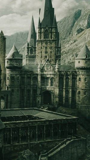 Phong cách Hogwarts với các tòa tháp nổi bật — Thẩm mỹ harry potter Hình nền