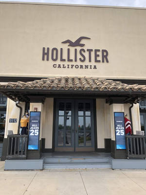 Hình nền logo mặt tiền cửa hàng Hollister — 3:4 Hình nền