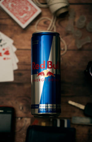 Hình nền Lon Red Bull Với Bàn Bài — Honor MagicPad4 Hình nền