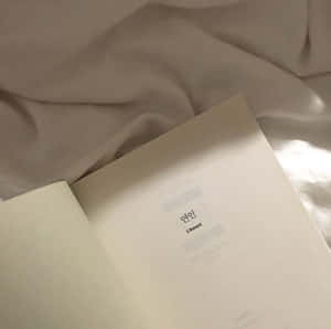 Hình ảnh Beige thẩm mỹ — Sách đẹp Hình nền