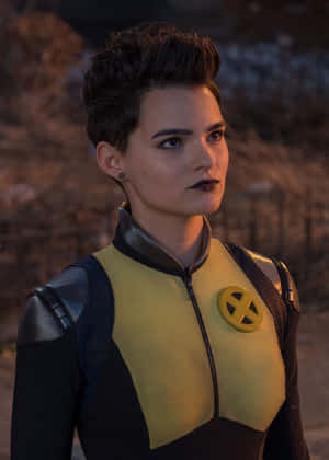 Negasonic Teenage Warhead Trong Hành Động — Xiaomi Mix Hình nền