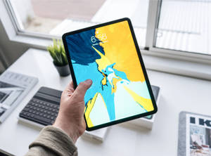 Người Cầm Apple iPad Pro — iPad Mini Hình nền