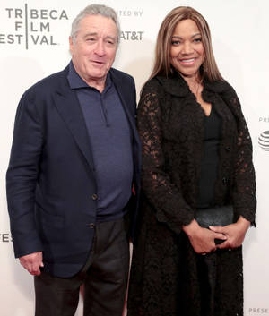 Hình nền Robert De Niro và vợ — Galaxy Z Fold 6 Hình nền
