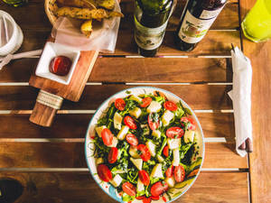 Hình nền Salad Cà Chua Và Phô Mai — 4:3 Hình nền